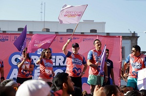 Más de 2 mil atletas celebran la unión en la Carrera por la Familia del DIF Municipal