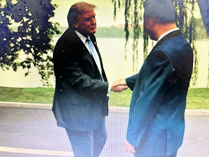 Trump se reúne con Xi Jinping en histórica visita a China