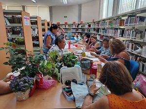 Se suma Sistema Municipal de Bibliotecas con talleres a favor de personas adultas mayores