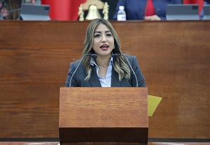 Roxanna Hernández Ramírez propuso una iniciativa para reformar la Ley de Acceso de las Mujeres a una Vida Libre de Violencia del Estado de San Luis Potosí.