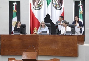 Directiva y Jucopo escucharon planteamientos de personas que se manifestaron en el recinto legislativo