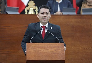 Debe Ayuntamiento de SLP rehabilitar arterias en la zona industrial que son primarais y tienen graves daños; baches son mortales: César Arturo Lara Rocha