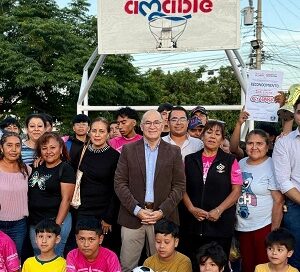 Entrega Alcalde Galindo nueva cancha multifuncional y premia a campeones de GolPara