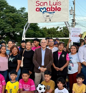 Entrega Alcalde Galindo nueva cancha multifuncional y premia a campeones de GolPara