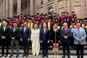 Enrique Galindo refrenda compromiso educativo con los jóvenes
