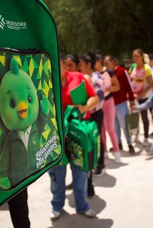 Útiles escolares llegarán a las cuatro regiones