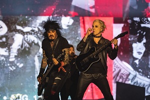 Fenapo vibra sin limites:más de 300 mil visitantes y Mötley Crüe hacen historia