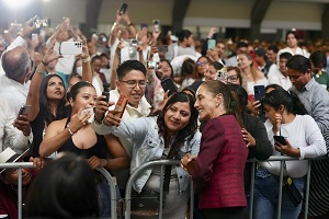 Los Gobiernos de la Cuarta Transformación damos la mano y el corazón: Presidenta Claudia Sheinbaum