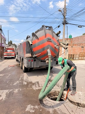 CEA limpia 6.6 kilómetros de drenaje para reducir riesgos durante las lluvias