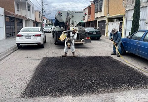 Atiende Gobierno Municipal reportes de bacheo en Jardines del Oriente