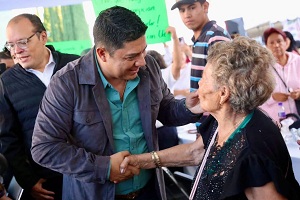 El Gobernador Ricardo Gallardo continúa  con la atención directa en los hogares potosinos  