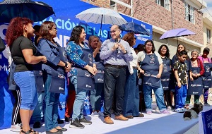 Enrique Galindo entrega nuevas calles en Las Julias