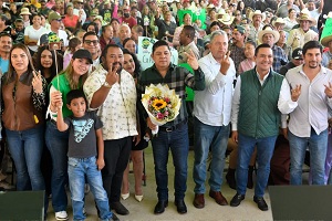 El Gobernador del Estado Ricardo Gallardo , arranca pavimentación en Villa de Ramos